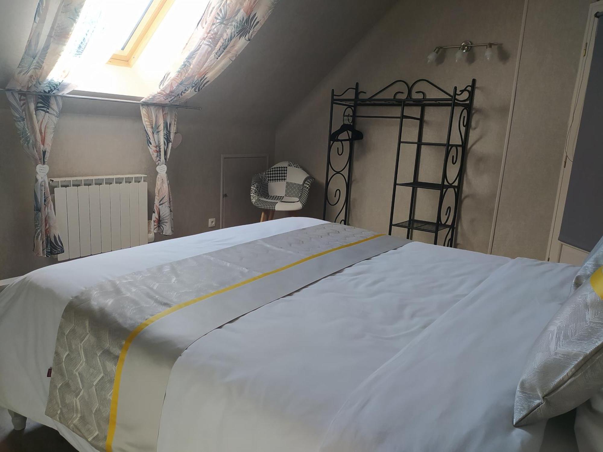 Des Roux Et Des Pious Suite De 35 A 60 M2 Et 3 Chambres Pour Groupe De 2 A 6 Personnes Civray-de-Touraine Eksteriør billede