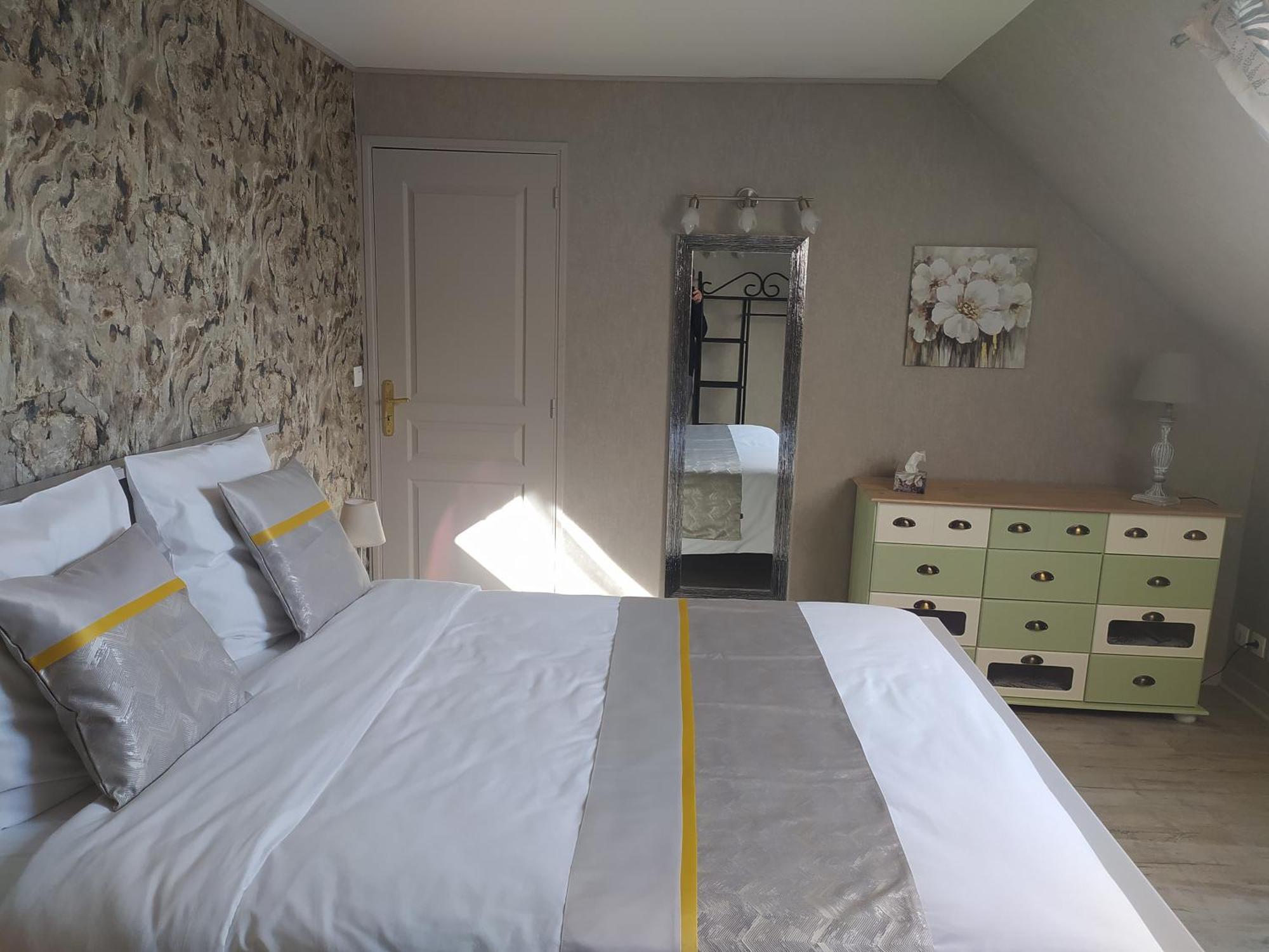 Des Roux Et Des Pious Suite De 35 A 60 M2 Et 3 Chambres Pour Groupe De 2 A 6 Personnes Civray-de-Touraine Eksteriør billede